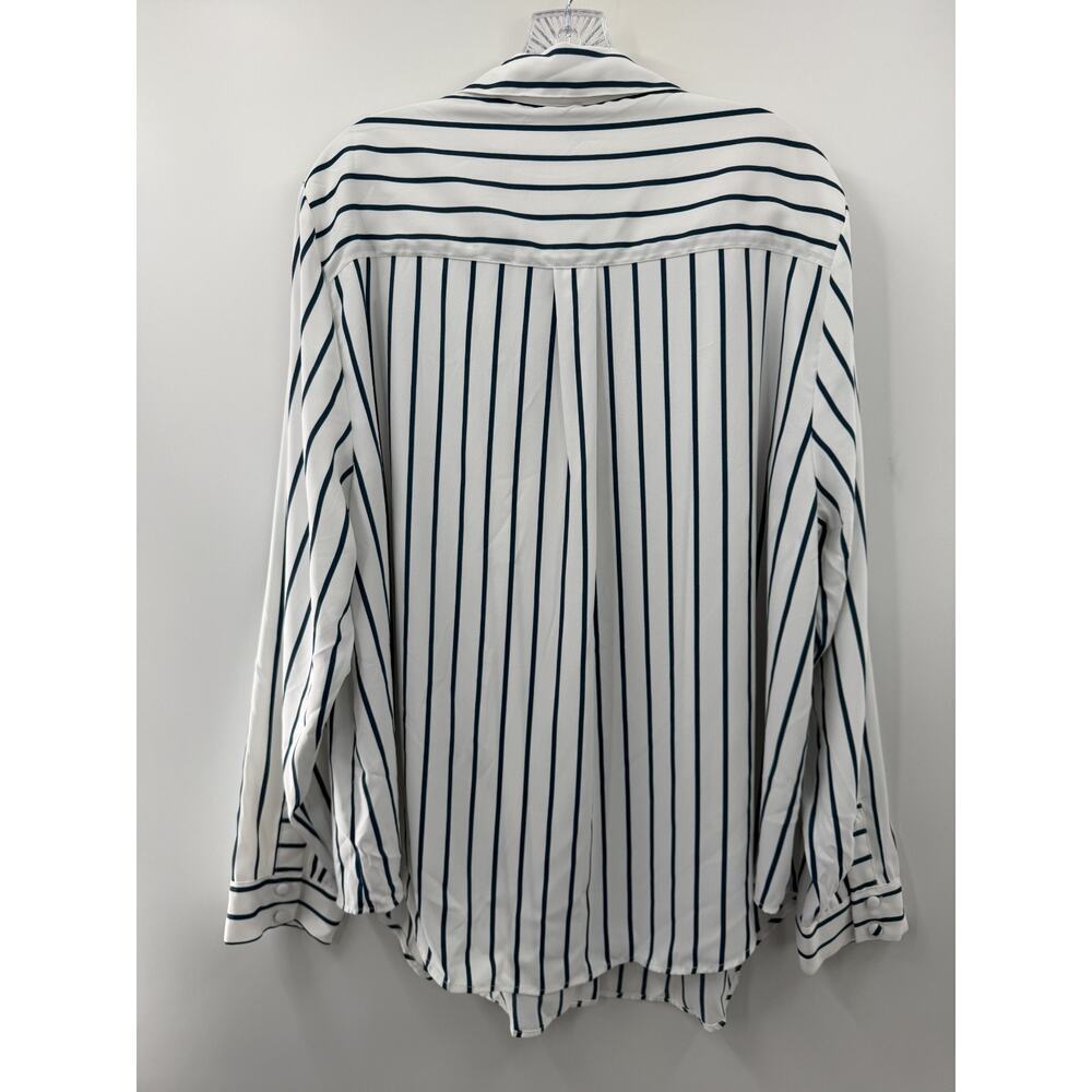 Torrid Women's Madison Georgette Long Sleeve Button Up Shirt 2/2X NWT Teal/White - Picture 8 of 9